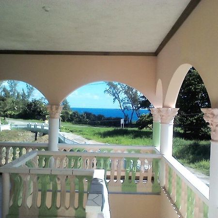 Dolphin Bay Yoga Guest House Drapers Extérieur photo