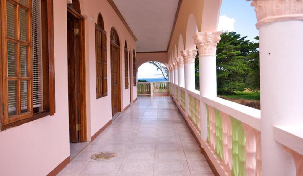 Dolphin Bay Yoga Guest House Drapers Extérieur photo