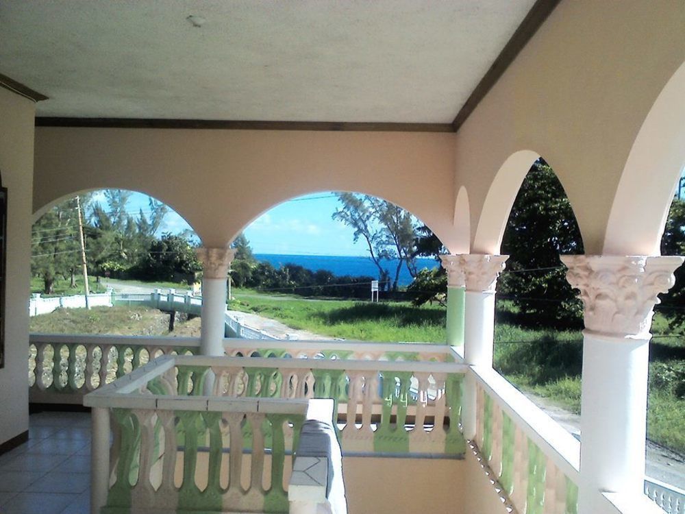 Dolphin Bay Yoga Guest House Drapers Extérieur photo